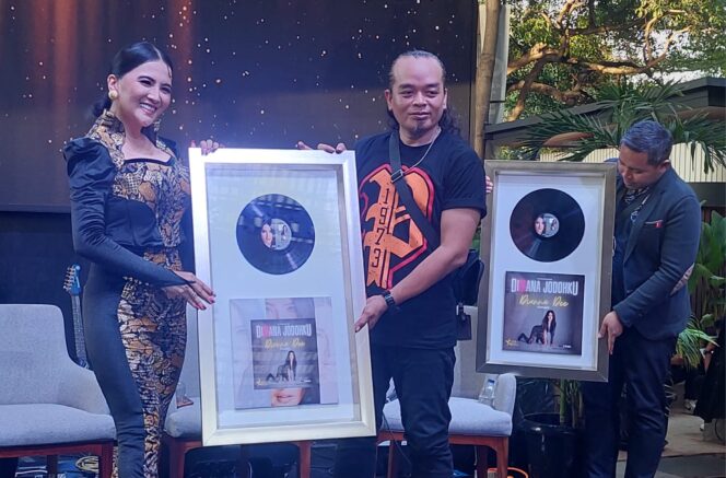 
 Dianna Dee Starlight merilis single baru berjudul Dimana Jodohku. (Istimewa)